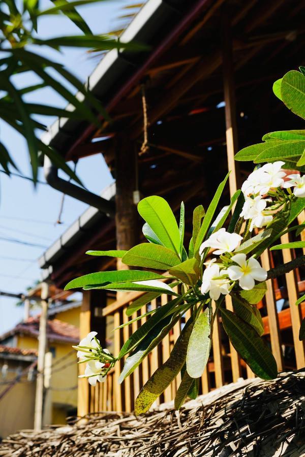 Soul Inn Ahangama Bagian luar foto