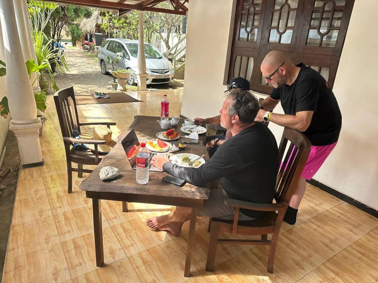 Soul Inn Ahangama Bagian luar foto