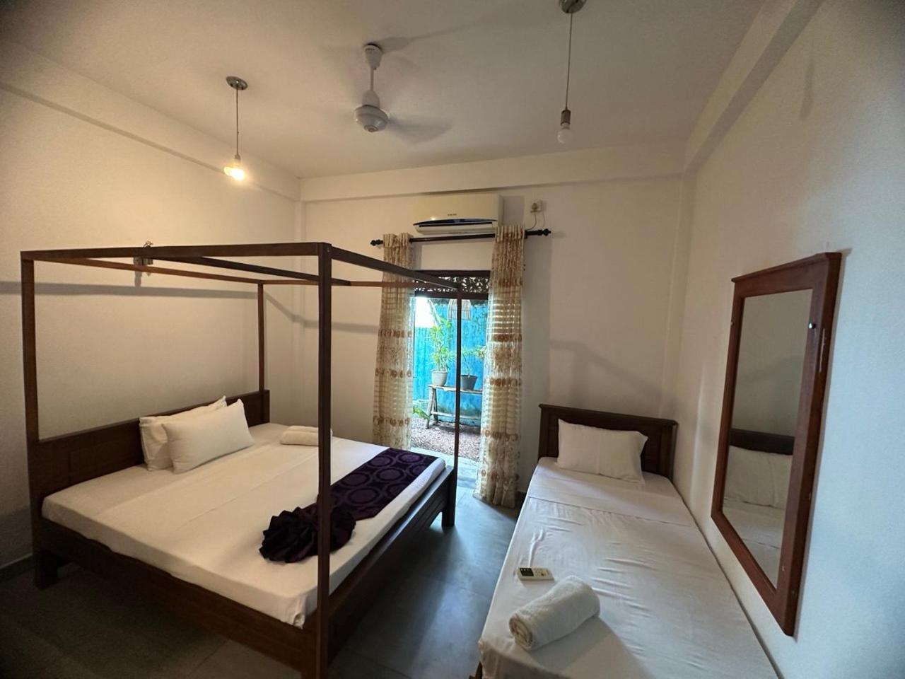 Soul Inn Ahangama Bagian luar foto